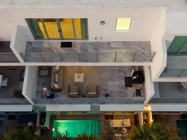 15 SE 11th Avenue, Fort Lauderdale, FL 33301