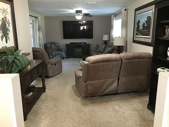 3rd image of 1220 Sizemore Ct