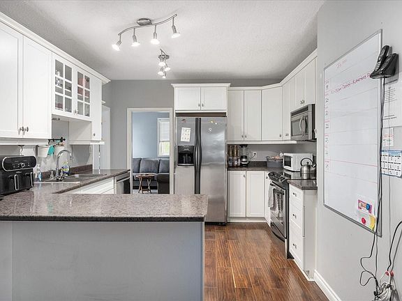 2nd image of 342 Howard Ave