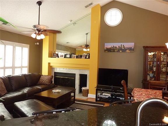 4th image of 2609 Kirkholm Dr