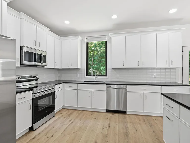 427 Ankara Ct — Photo 10