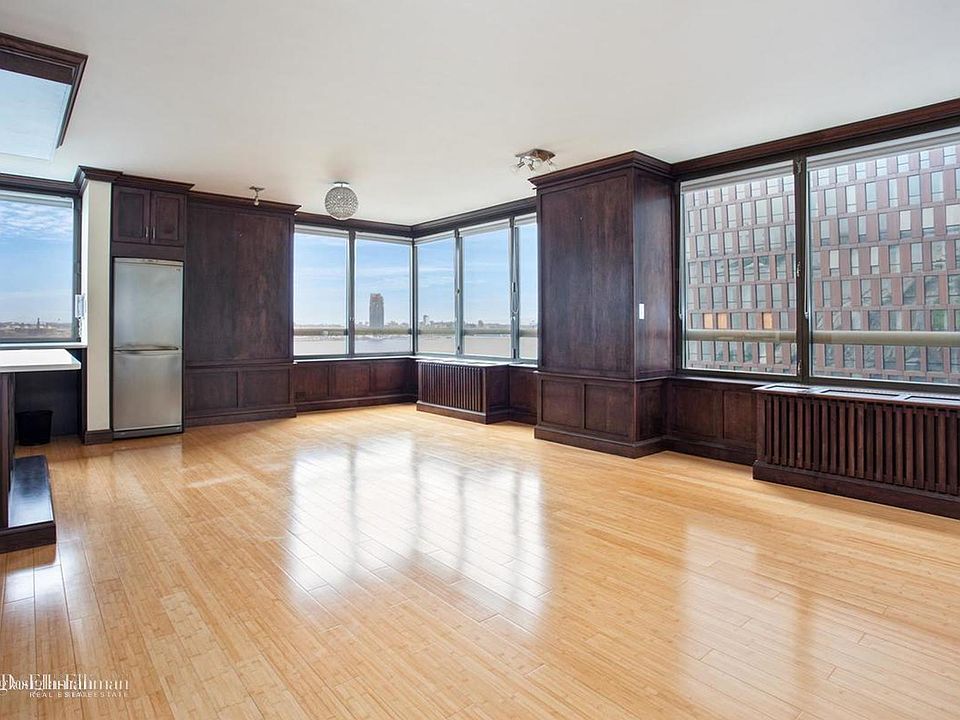 1st image of 630 1st Ave APT 15D