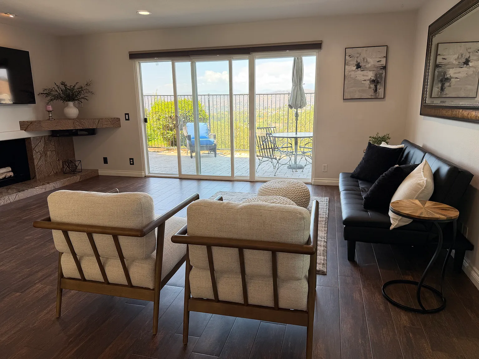2 bed, 2.5 bath, 1449 sqft, $3,600 — Photo 4