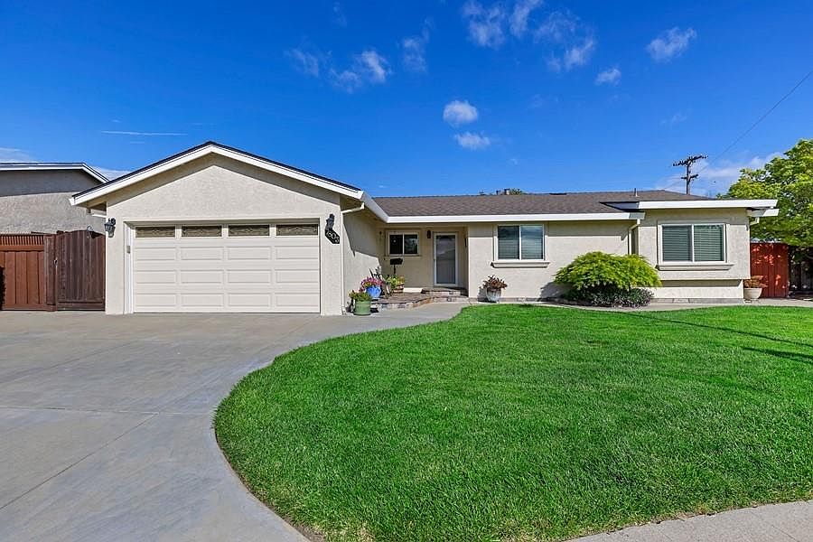 1st image of 7803 Diana Ln