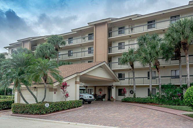 1st image of 501 Seafarer Cir APT 402