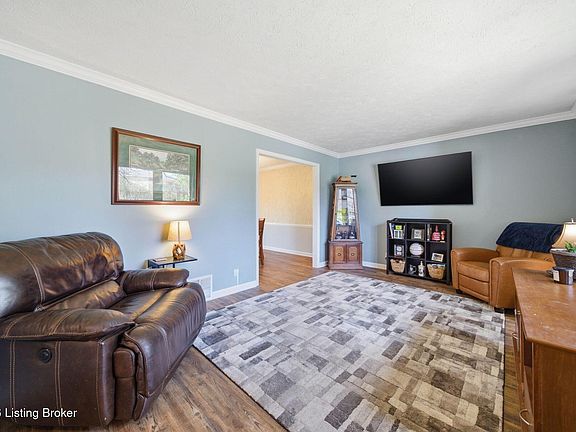 5th image of 10509 Larkhall Ct