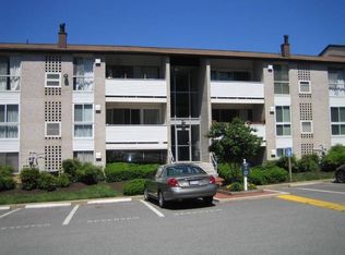 5604 Bismach Dr APT 101, Alexandria, VA 22312