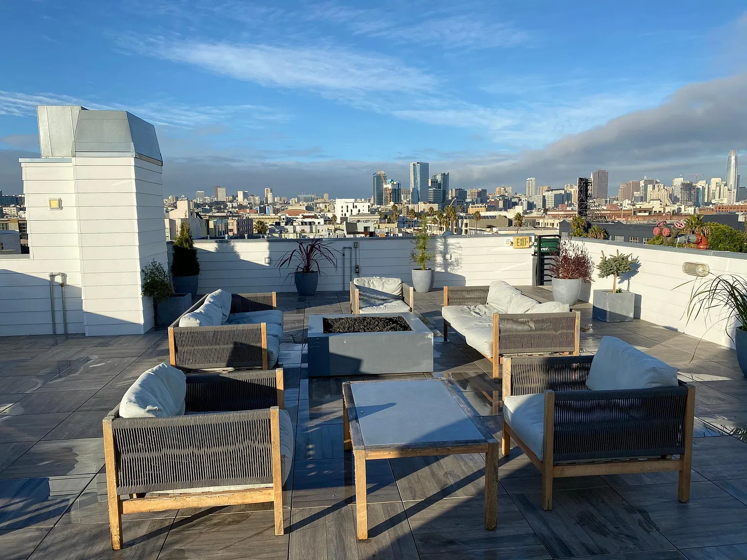1 bed, 572 sqft, $3,800 — Photo 1