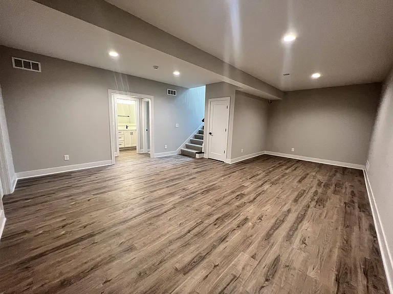 1533 SW Hedgewood Ln — Photo 31