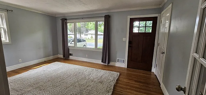 2229 Oriole Ave — Photo 3