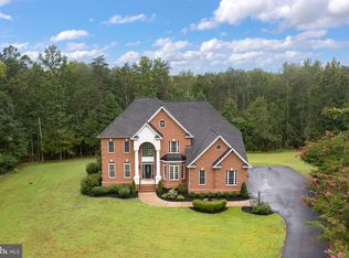 100 Lorenzo Dr, Fredericksburg, VA 22405