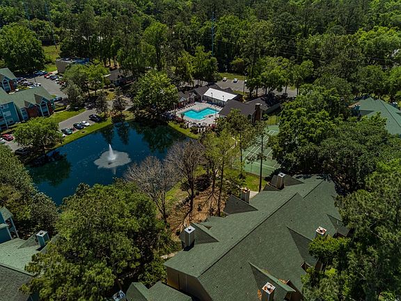 The Polos Apartments