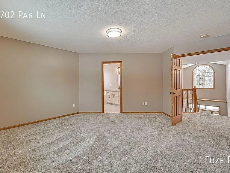 1702 Par Ln — Photo 37