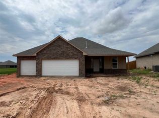 5920 NE Yorktown Ct, Elgin, OK 73538