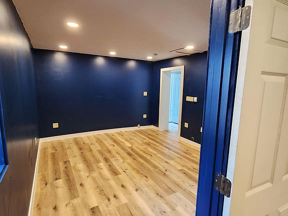 4th image of 439 S Diamond St #1