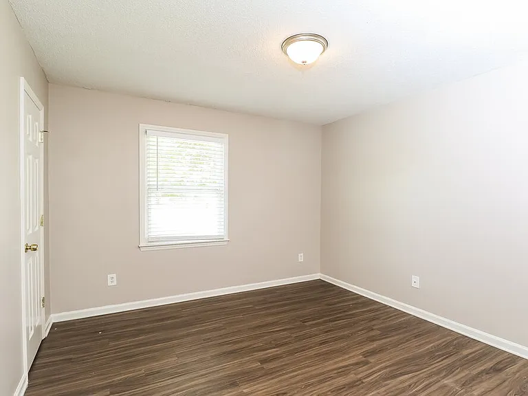 3557 Heather Ln — Photo 12