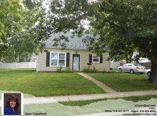 15 Azalea Rd, Levittown, NY 11756