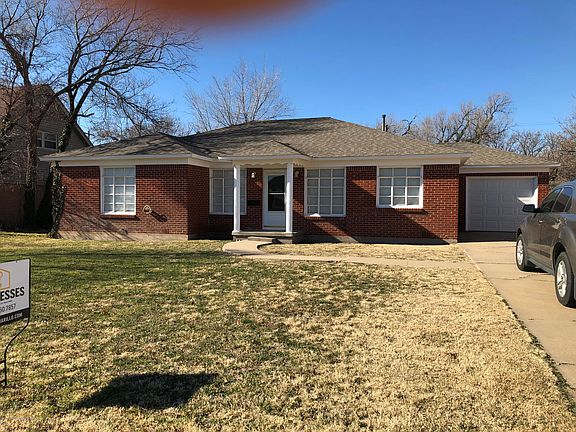 2nd image of 2220 S Fannin St
