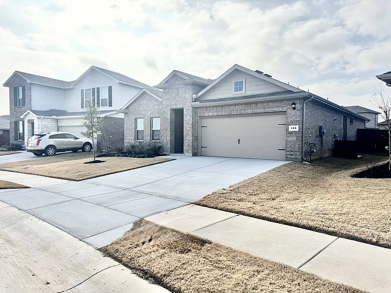145 Daffodil Ln — Photo 1