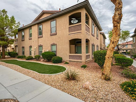 2nd image of 2305 W Horizon Ridge Pkwy APT 3021