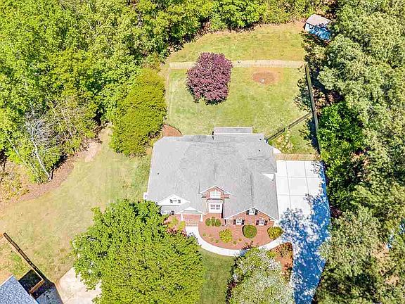 2nd image of 5001 Beckwyck Dr