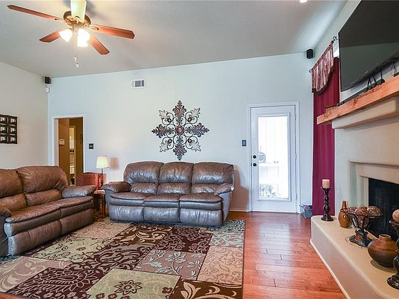 4th image of 6503 Rosebud Dr