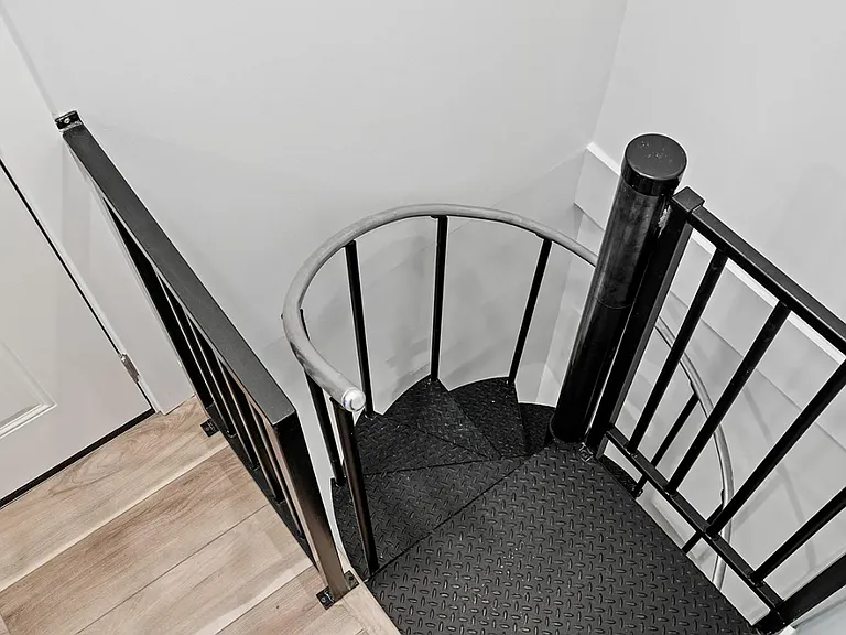 3843 Wallace St — Photo 11
