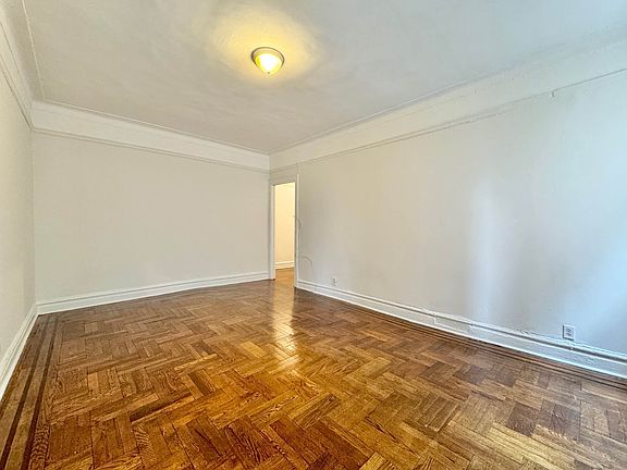 4th image of 2680 30th St APT 3C