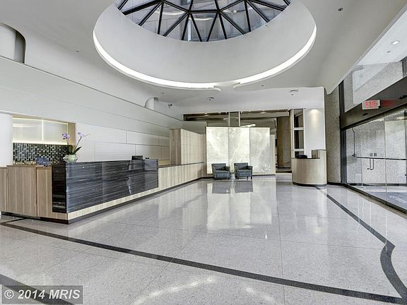 3rd image of 1300 Crystal Dr APT 1110S