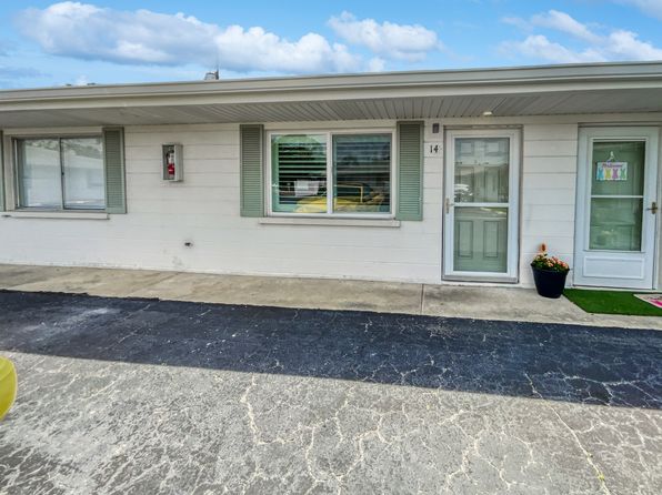 525 Manatee Ct
