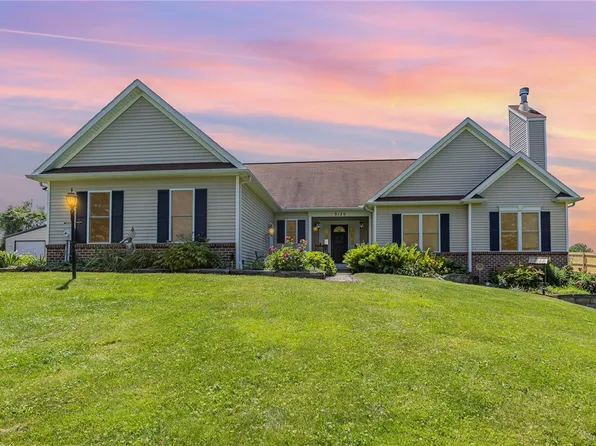 3170 Hickox Rd, Canandaigua, NY 14424