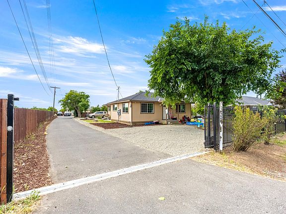 4th image of 966 Myrna Ave