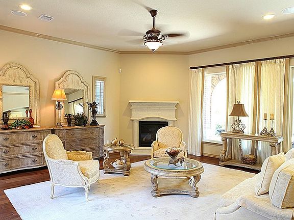 5th image of 111 W Crystal Canyon Ct