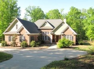 124 Pardo Rd, Landrum, SC 29356