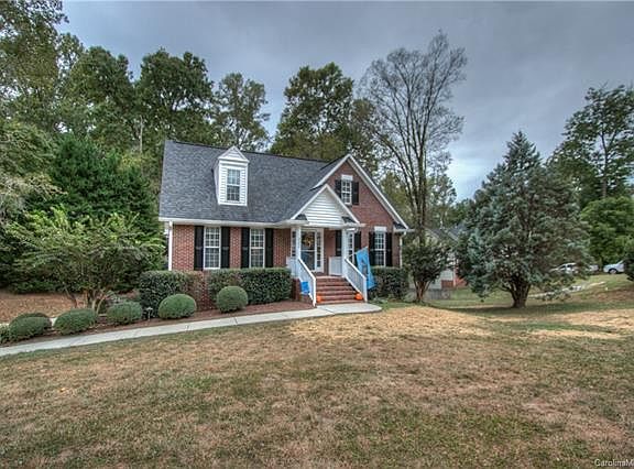 2nd image of 400 Beckingham Ct