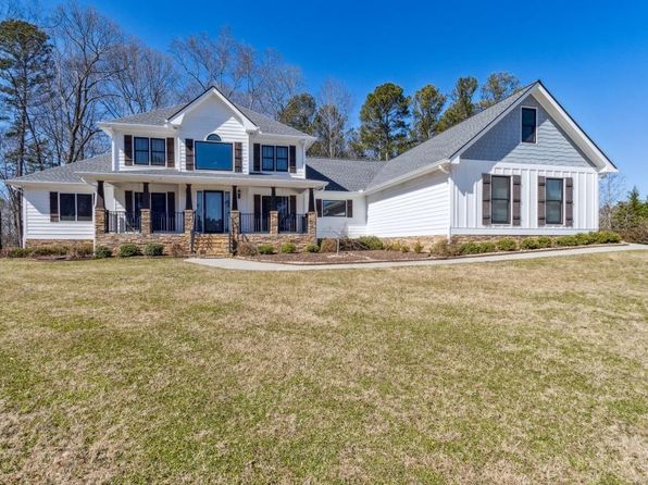 684 Old Cumming Rd, Sugar Hill, GA 30518