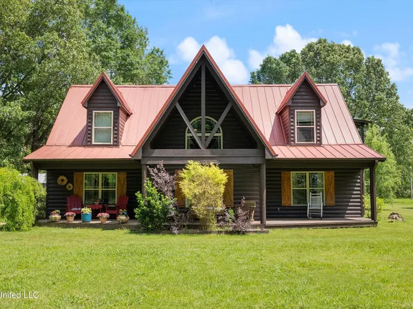 1624 Gill Rd, Nesbit, MS 38651