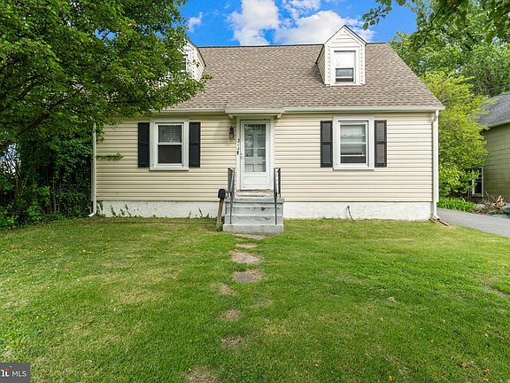 5th image of 314 Harlem Ln