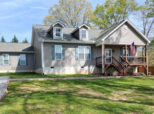 1416 N Allen Rd, Hendersonville, NC 28792