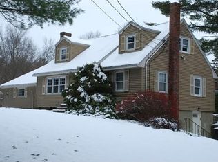 54 High St, Walpole, MA 02081