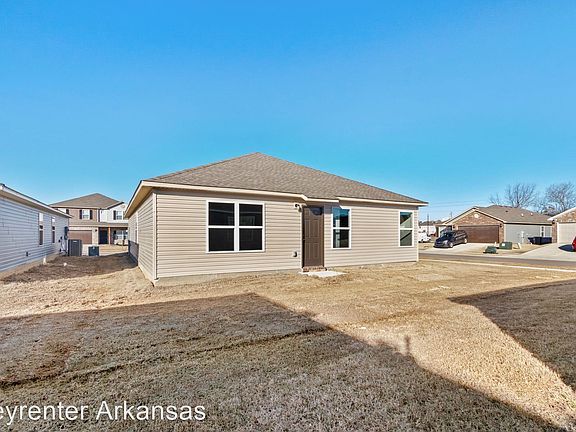 3rd image of 846 Sparrow Way
