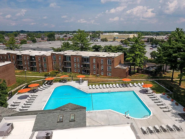 Metro Pointe — Photo 15