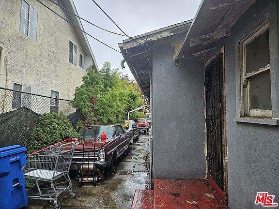 5th image of 155 W 75th St