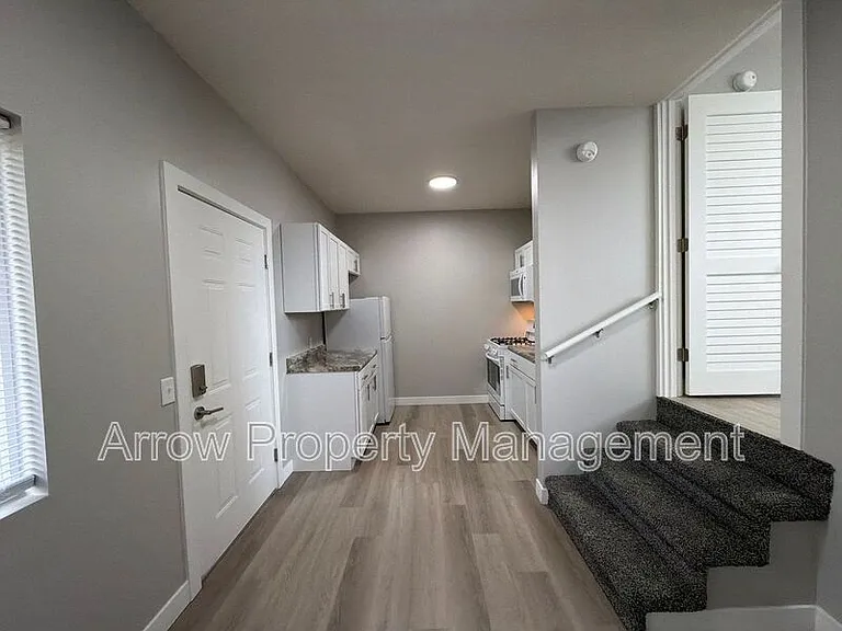 867 N 26th St #109 — Photo 2