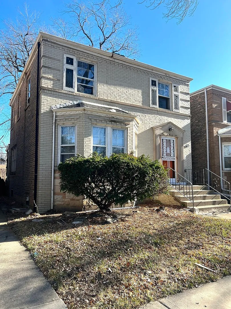 9123 S May St photo 1