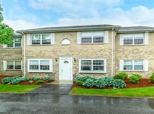 70A Washington Park Dr APT 1, Andover, MA 01810