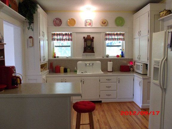 2nd image of 415 N Bullitt St