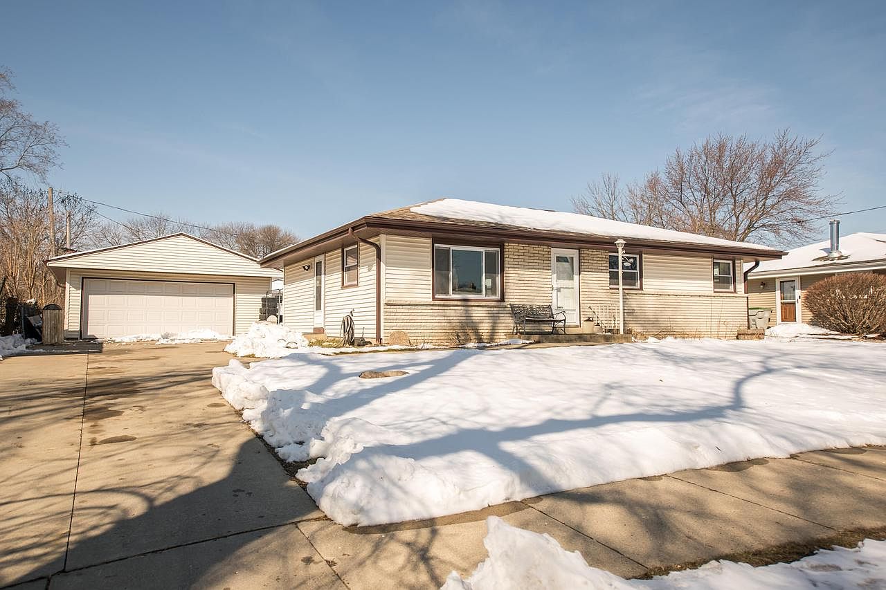 5429 South 7th STREET, Milwaukee, WI 53221 Zillow