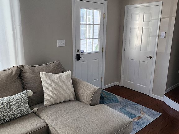 4th image of 21 Garrison Dr #1