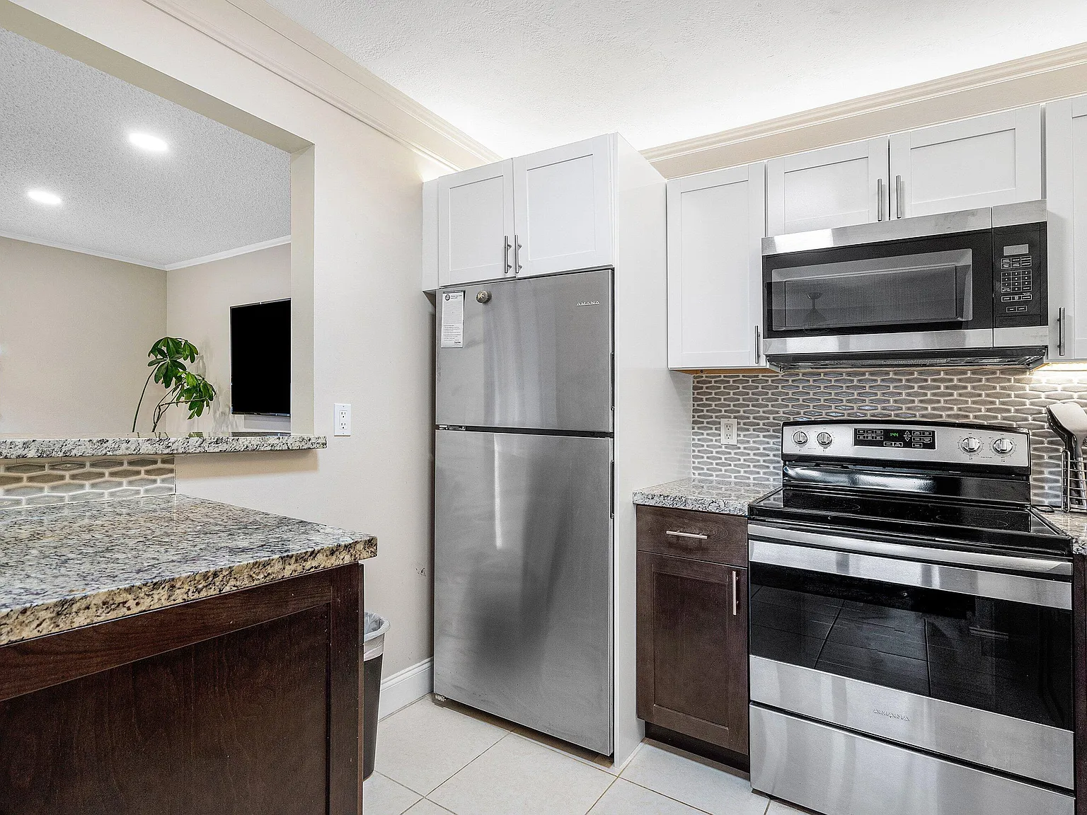 1 bed, 1.5 bath, 720 sqft, $1,500 — Photo 3